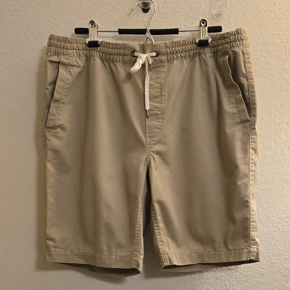 Polo Ralph Lauren Flat Front Jogget Shorts - Sandcastle Beige - XL - Picture 2 of 15